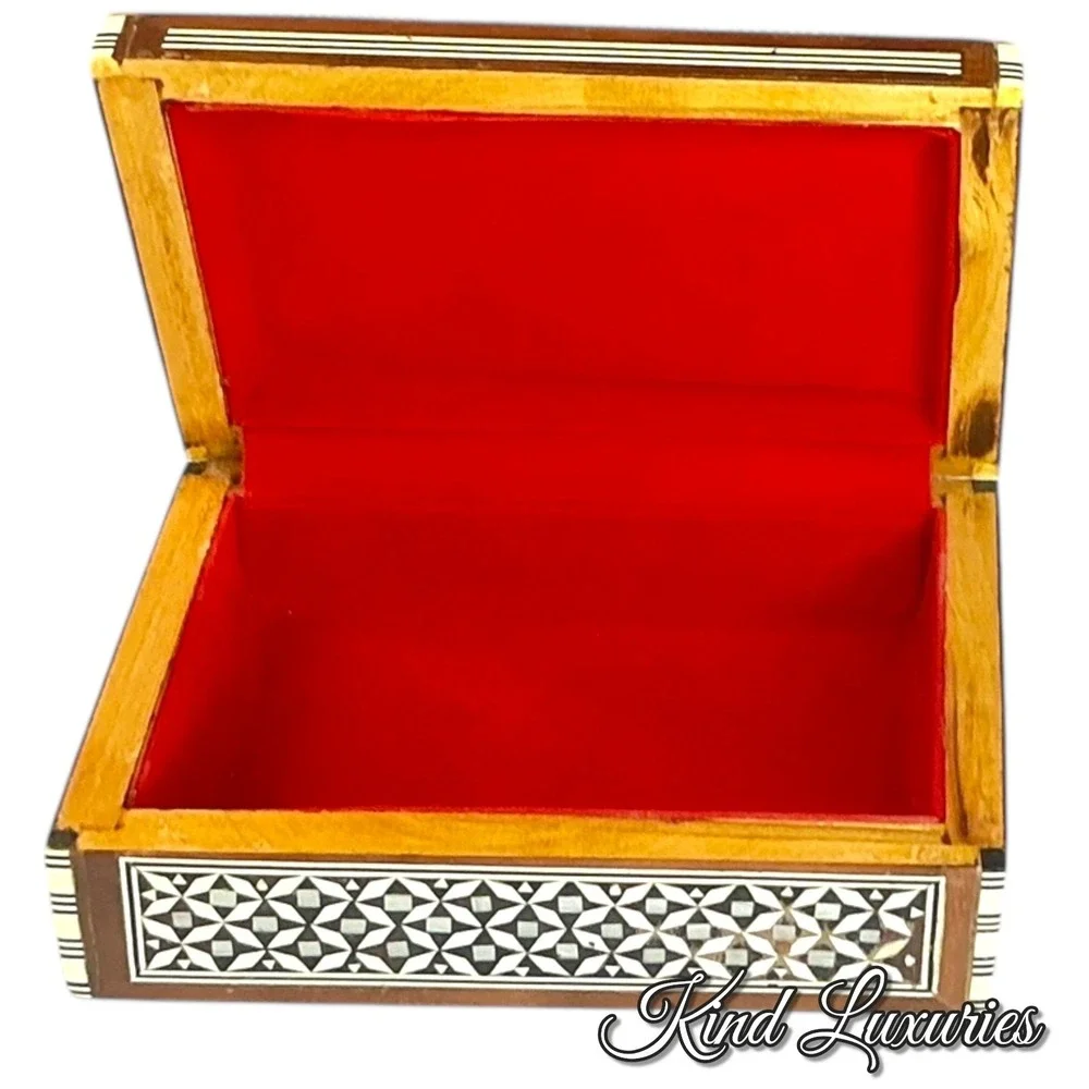 Vintage 1970s Egyptian Marquetry Mother Of Pearl Inlay Malachite Trinket Box
